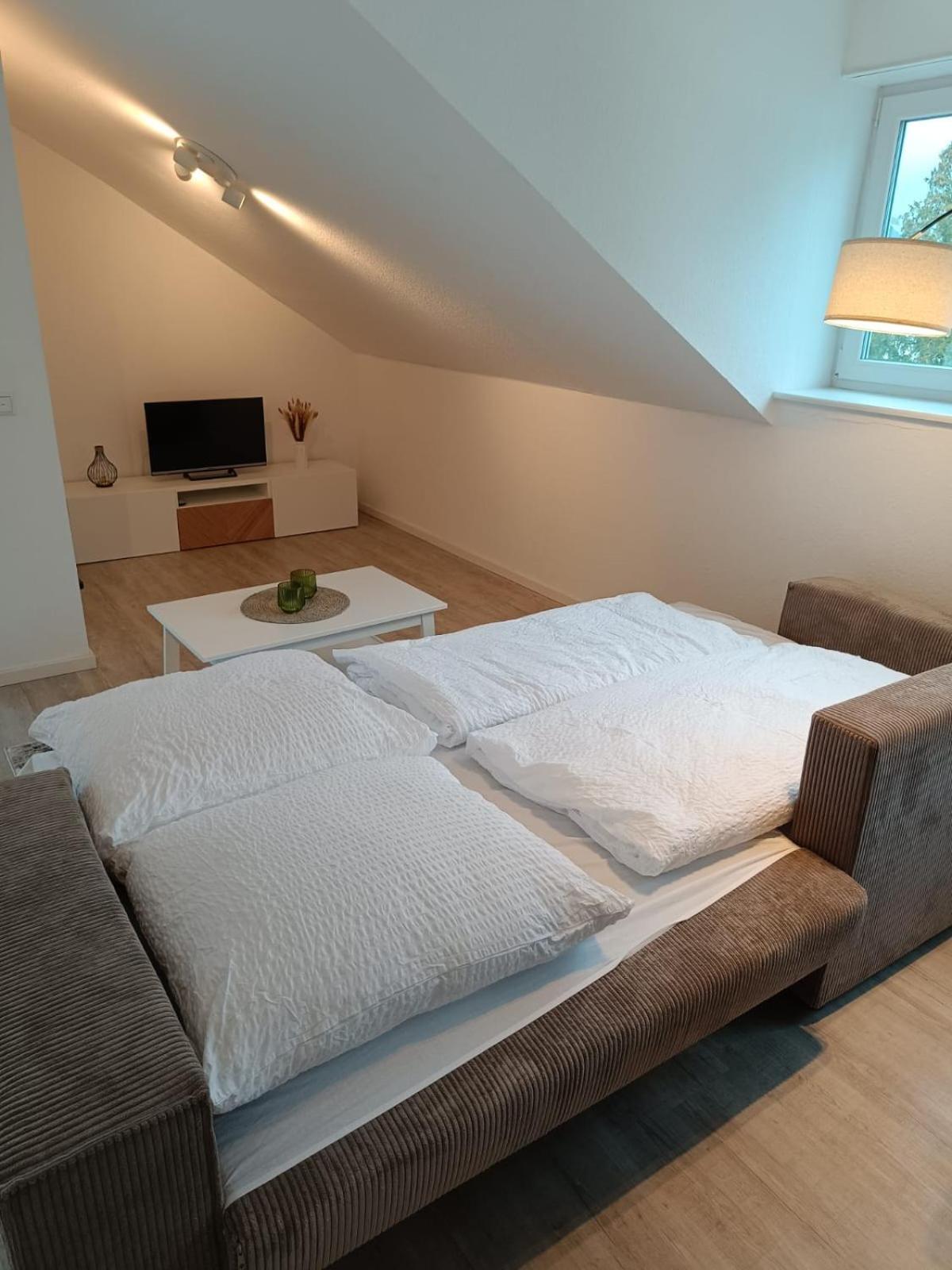 Ruhrheimat Ferienwohnung Am Ruhrtalradweg In Arnsberg Exteriör bild